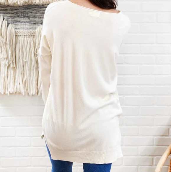 Ivory Dreamers split hem tunic sweater - Picture 2 of 7